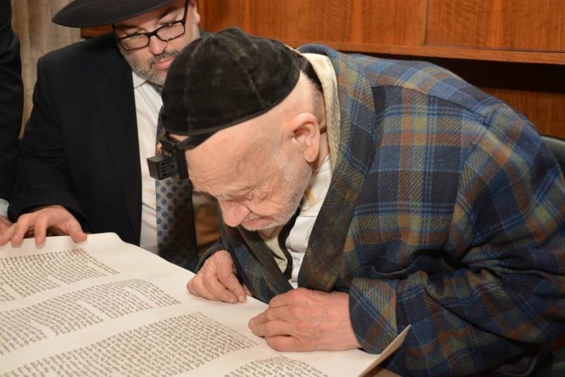 הגה״צ הרב שריה דבליצקי זצ״לֹ